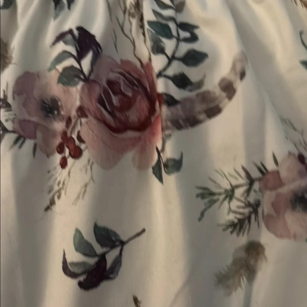 Floral Ruffle Top - Picture 3 of 4